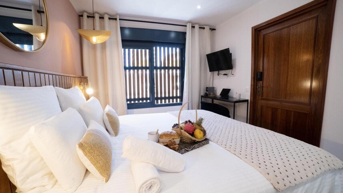 Maison Le Patio แซงต์-เดอนี ภายนอก รูปภาพ