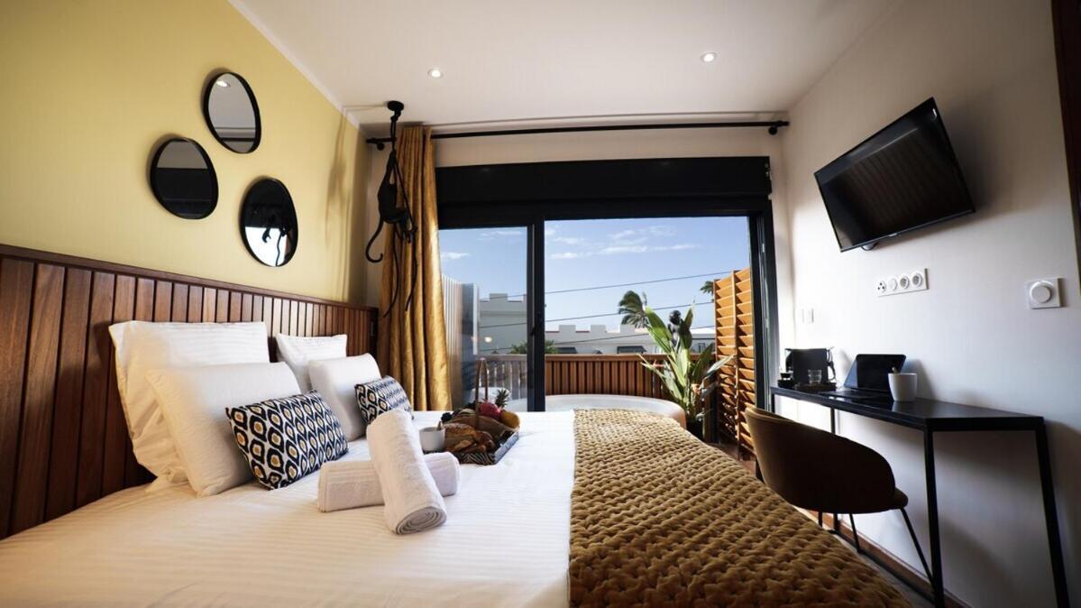 Maison Le Patio แซงต์-เดอนี ภายนอก รูปภาพ
