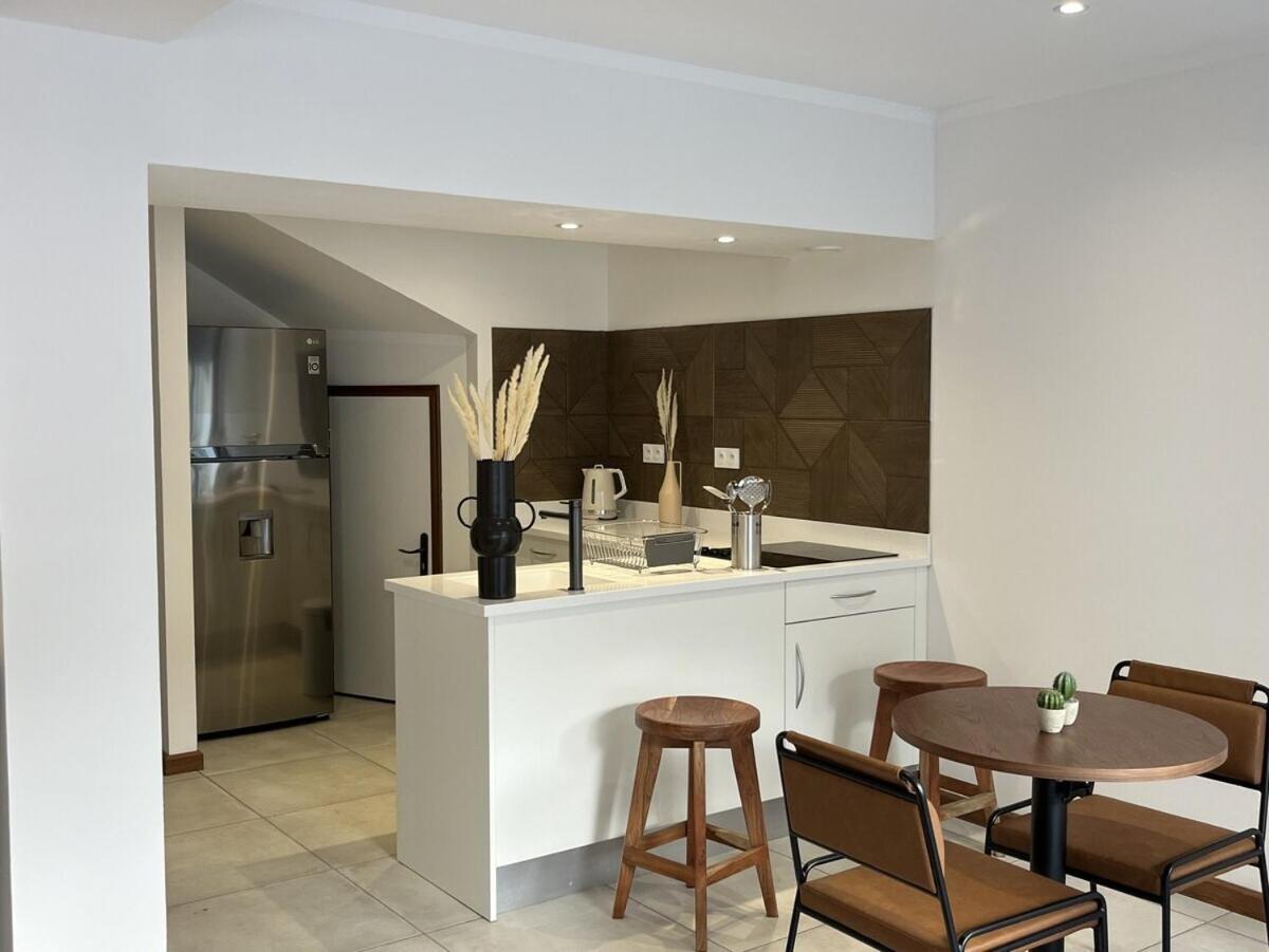 Maison Le Patio แซงต์-เดอนี ภายนอก รูปภาพ
